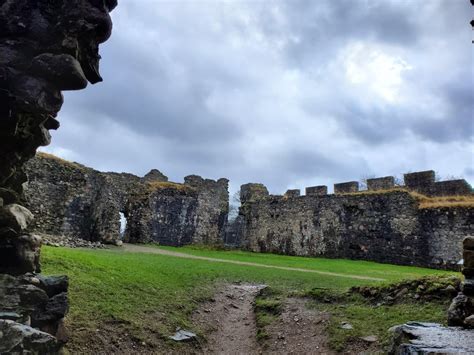 Inverlochy Castle (c. 1280), Fort William, Scotland (March 2020) [OC ...