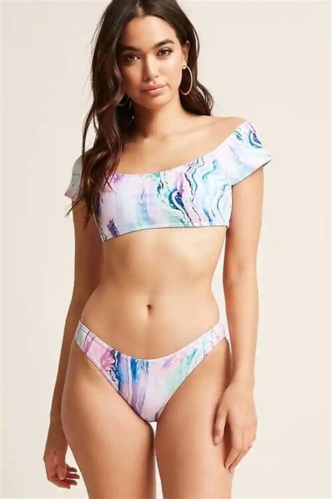 Latest Hot Renata Notni Bikini Pics