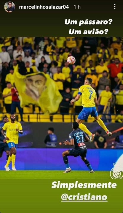 Diretor Executivo Do Al Nassr Rendido Um P Ssaro Um Avi O