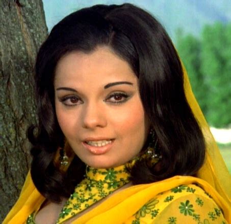 Mumtaz (actress) biography, birth date, birth place and pictures