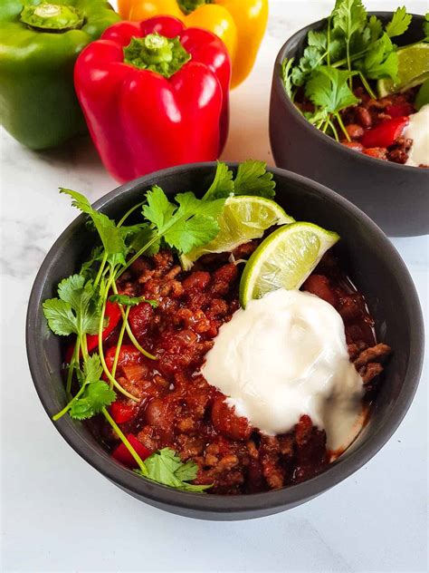 Slow Cooker Chilli Con Carne - Hint of Healthy