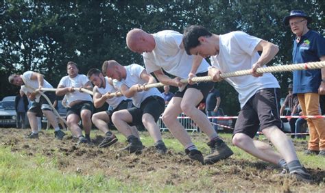 Tradition Avec les costauds du tire à la corde actu fr