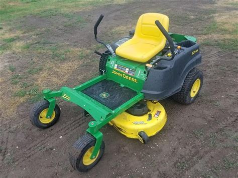 Used John Deere EZtrak Z225 42 Inch Zero Turn Lawn Mower 60 OFF