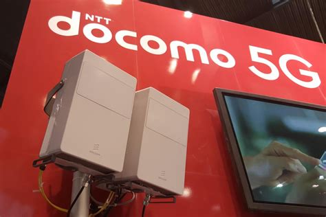 NTT DoCoMo demos VR control of robots over 5G | PCWorld