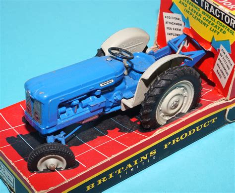 Britains Farm Fordson Super Major Tractor Boxed Mib England