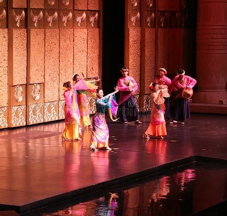 malay traditional dance stock   royalty  stock