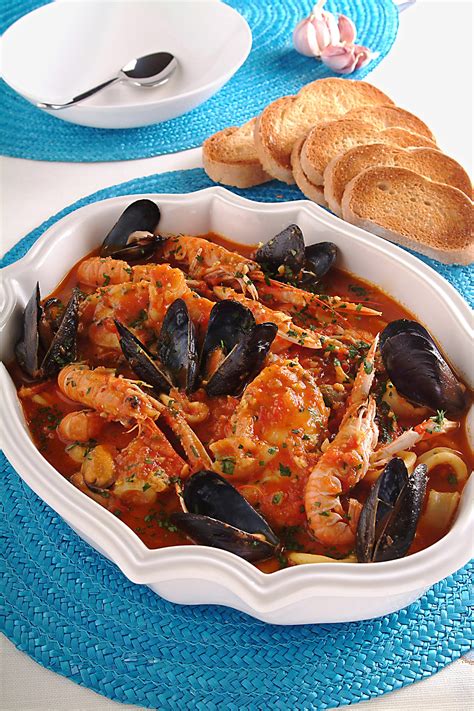 Ricetta La Zarzuela Zuppa Di Pesce Alle Mandorle Donna Moderna