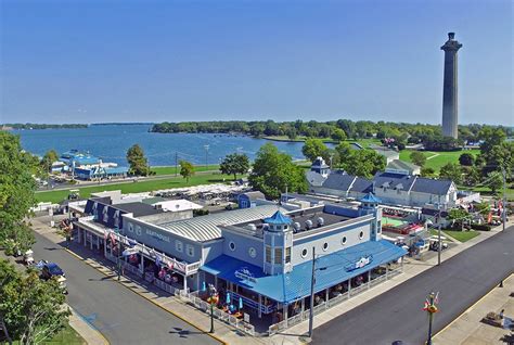 About The Boathouse The Boathouse Bar And Grill