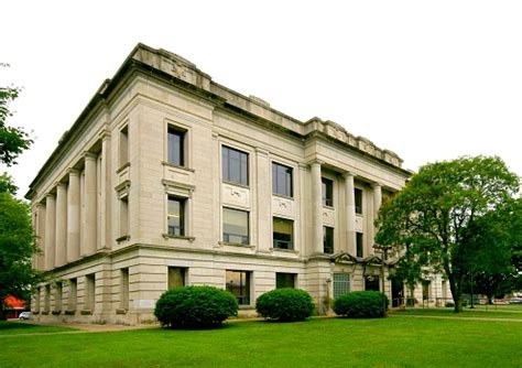 Crawford County Courthouse Stock Photo - Download Image Now - iStock