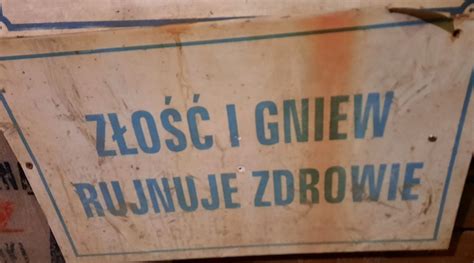 Rzeczywistość PRL u Zobaczcie tabliczki z tamtych czasów