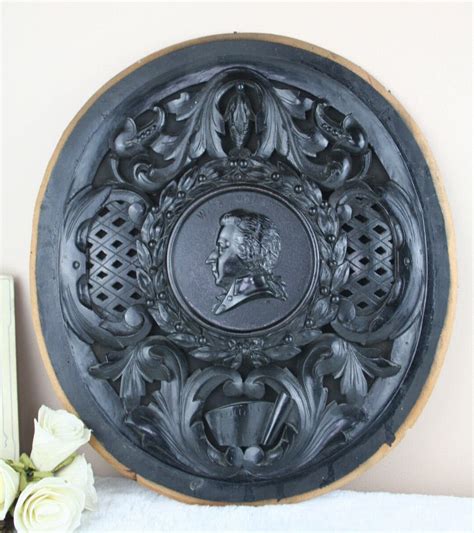 French Thc Napoleon Iii Black Wood Carved Oval Medaillon Wall Plaque