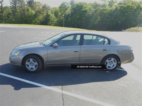 Nissan Altima S Sedan Door L