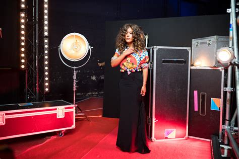 Photo Exclusif Amel Bent Backstage De L Enregistrement De L