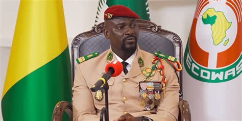 Guinée Le Colonel Mamady Doumbouya Promet De Quitter Le Pouvoir à La