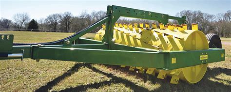 Aerator Tackles Hard Reduced Till Soil The Western Producer