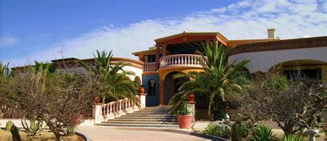 About Us - East Cape Hotel | Villa del Faro