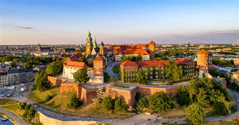 Wawel Zamek Kr Lewski Na Wawelu Jaka Jest Historia I Co Warto