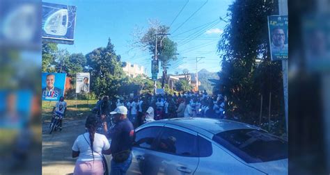 Protestan En El Km 44 De La Autopista Duarte Por Muerte De Joven A