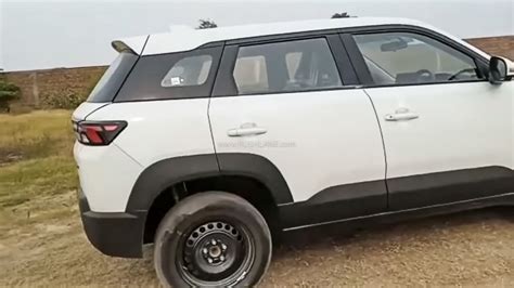 Maruti Brezza Lxi Base Variant First Look Walkaround