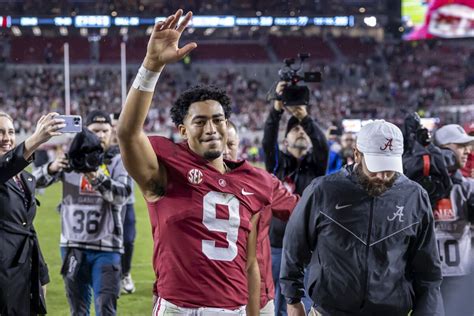 Les Panthers Sélectionnent Bryce Young Qb Avec Le Premier Choix De La