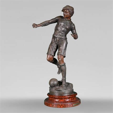 L Et F Moreau D Apr S Joueur De Football Statuette En R Gule