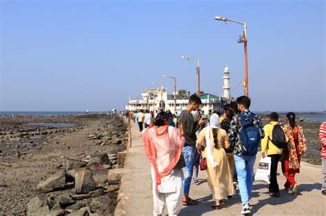 December Mumbai Maharashtra India Unidentified Pilgrims At