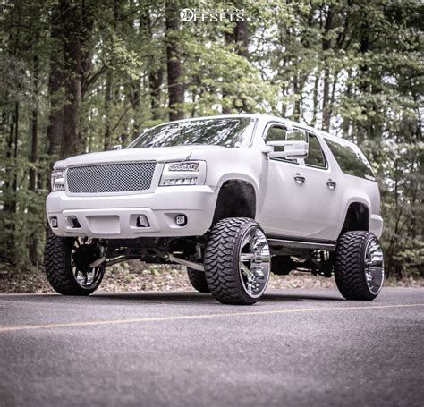 Chevrolet Suburban With X Arkon Off Road Lincoln And