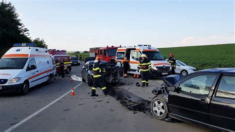 FOTO O femeie și doi copii răniți într un accident rutier petrecut pe