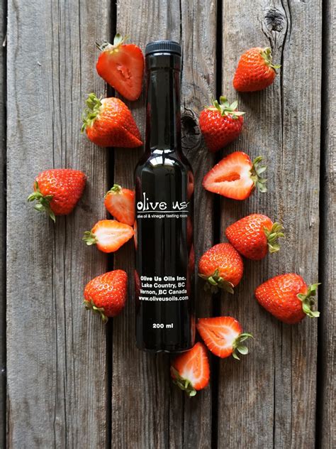 Strawberry Dark Balsamic Olive Us