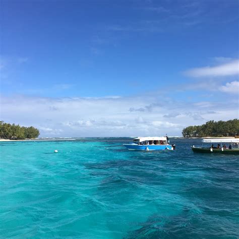 Speed Boat Excursion To Le Aux Cerfs Hello Mauritius Comhello