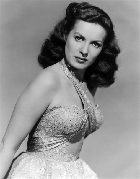 "How Green Was My Valley" - Maureen O'Hara 1920-2015 - Pictures - CBS News