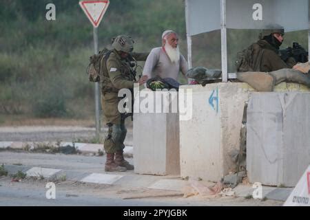 Nablus Pal Stina Mai Israelische Soldaten Durchsuchen