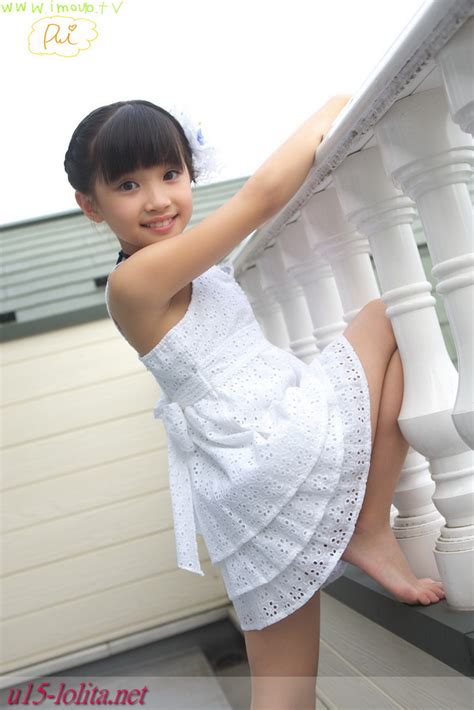 Japanese Junior Idol Gravure Junior Idol Momo Shiina Foto Bugil