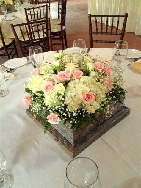 Centros De Mesa Con Cajas De Madera Dale Detalles Unique Wedding Centerpieces Wedding