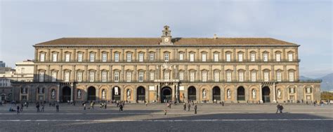 A Palazzo Reale Di Napoli I Delegati Delle Residenze Reali Europee