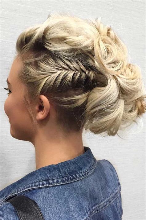 Chignons Beaux Cheveux Courts Qui Sont Parfaits Pour Une Occasion De