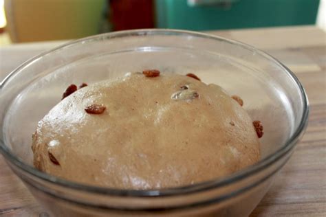 Traditional Newfoundland Sweet Molasses Raisin Bread