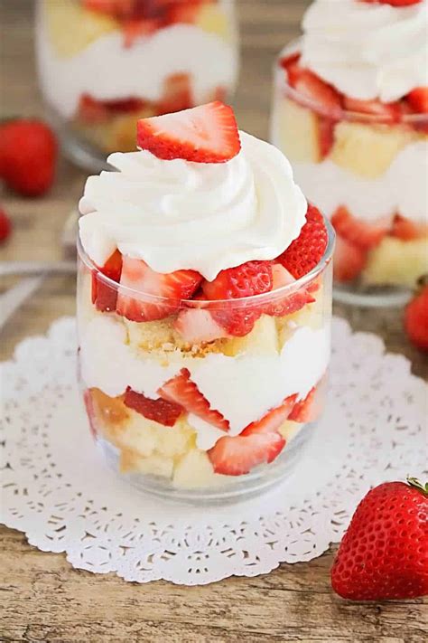 Easy Strawberry Shortcake Trifle I Heart Nap Time