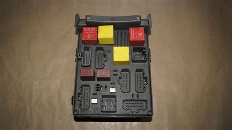 Renault Espace Iv Fuse Box Car Part Online Xdalys