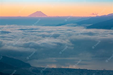 Premium Photo | Mount fuji sunrise