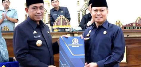 Rapat Paripurna Penyampaian Rekomendasi Terhadap LKPJ 2022 Bupati