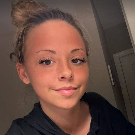 LilMia OnlyFans Porn Nude Content Review 138 Comptes OnlyFans Gratuits Comme Onlyfans