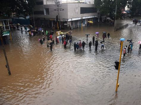 Kolhapur Flood 51 000 People And 200 Villages Affected Five Rescue