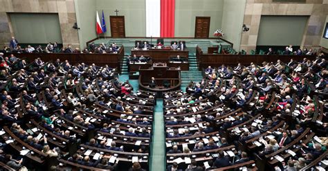 Wniosek o odrzucenie projektu budżetu na 2023 r Sejm zdecydował