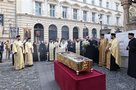 Pelerinaj cu moaștele Sf Dimitrie cel Nou în Sectorul 3 Ne ajută să