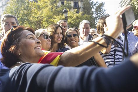 La Presidenta De La Comunidad De Madrid Isabel D Az Ayuso Se Hace Un