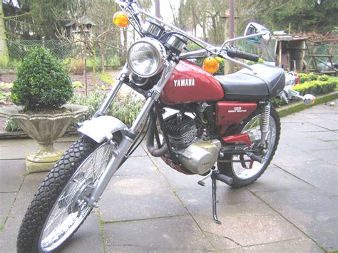 yamaha  classic motorbikes