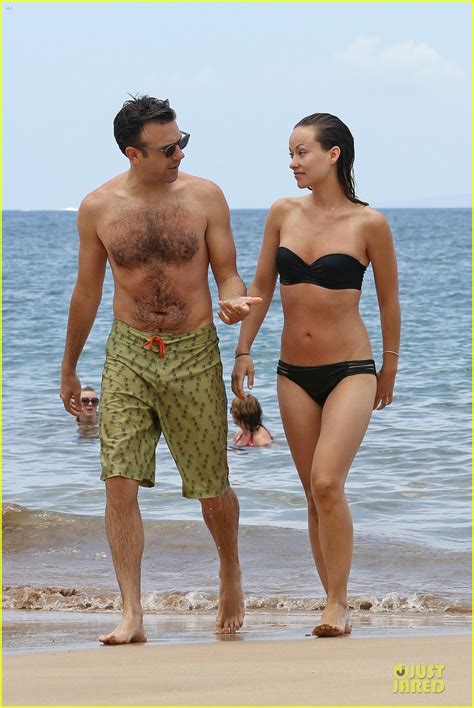 Olivia Wilde And Shirtless Jason Sudeikis Kissing In Hawaii Photo 2879786 Bikini Jason