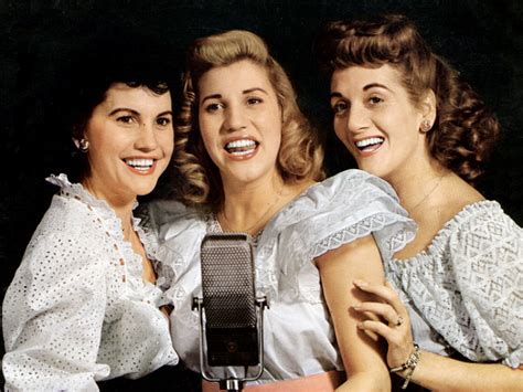 Patty Andrews Leader Of The Andrews Sisters Dies Wbur News