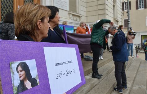 Chambéry Mobilisation Pour Soutenir Les Femmes Iraniennes